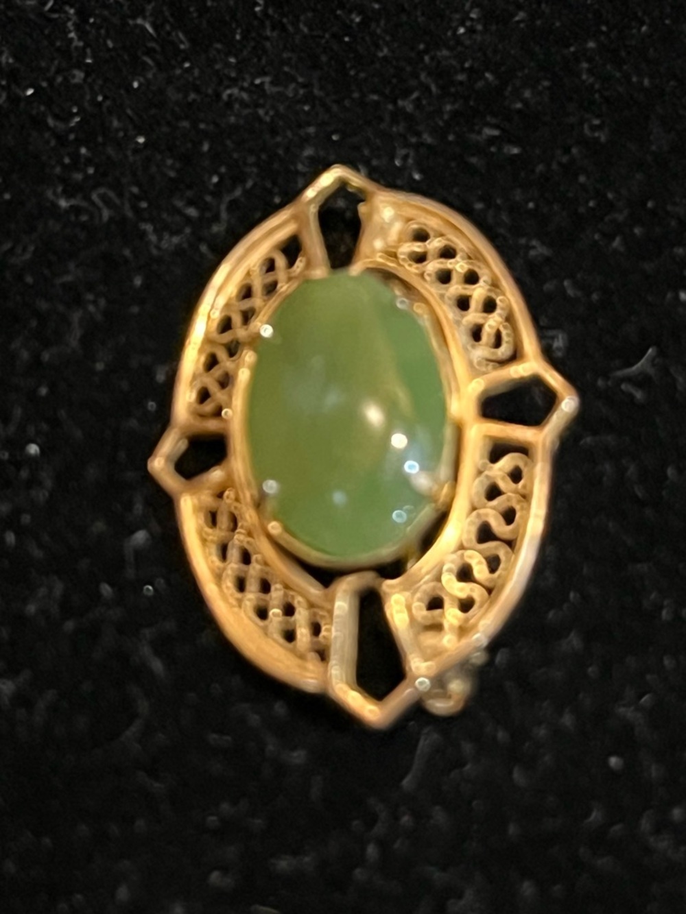 Mid-Century Sorrento 1/20 12K GF Nephrite Jade Cabochon Brooch
